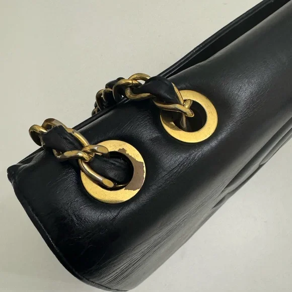 Chanel Maxi Classic Flap Bag 24K - Picture 12 of 17